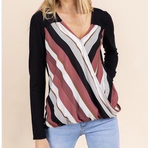 ⭐️ HP 🎉Striped V-neck Top With Front Gathered Hem